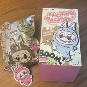 NIB Exciting Macaron Labubu - Lychee Berry